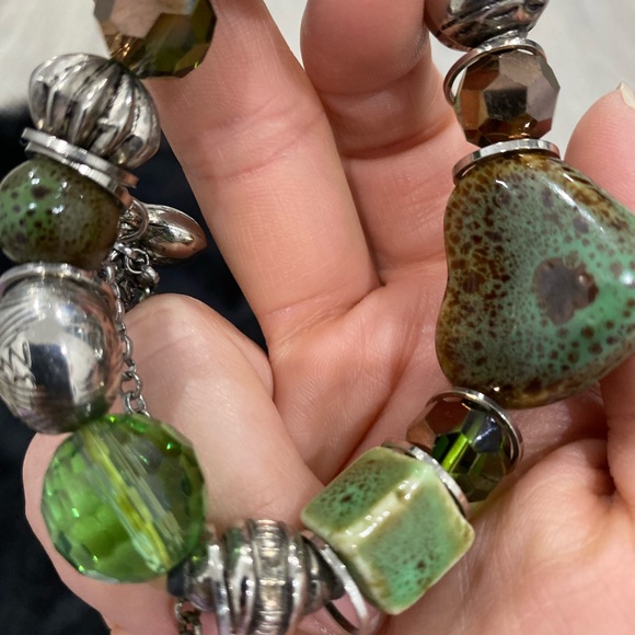 Green Vintage Bracelet- size ( xs to medium) - Picture 5 of 6